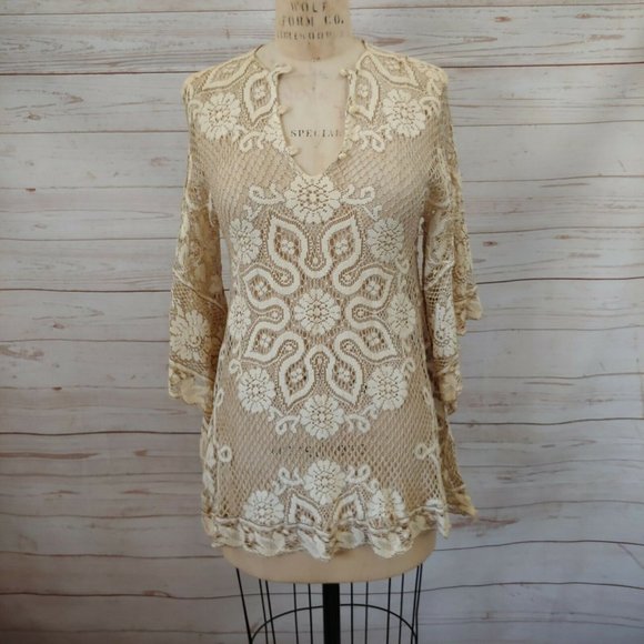 Vintage Tops - ❤️SOLD❤️Vintage 70s Womens Lace V Neck Bell Sleeve Tunic C